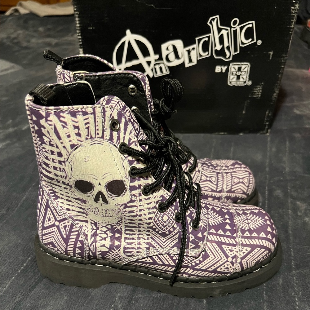 T.U.K Anarchic Purple Aztec Style Skull Combat Boots - Picture 3 of 8